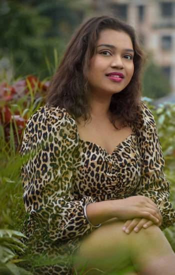 Nisha Reddy – high-class Bangalore call girl in Bellandur for professional companionship, music-loving elite escort